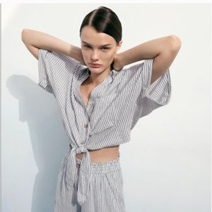 Zara striped tie-front shirt Large white grey shortsleeve cropped women
